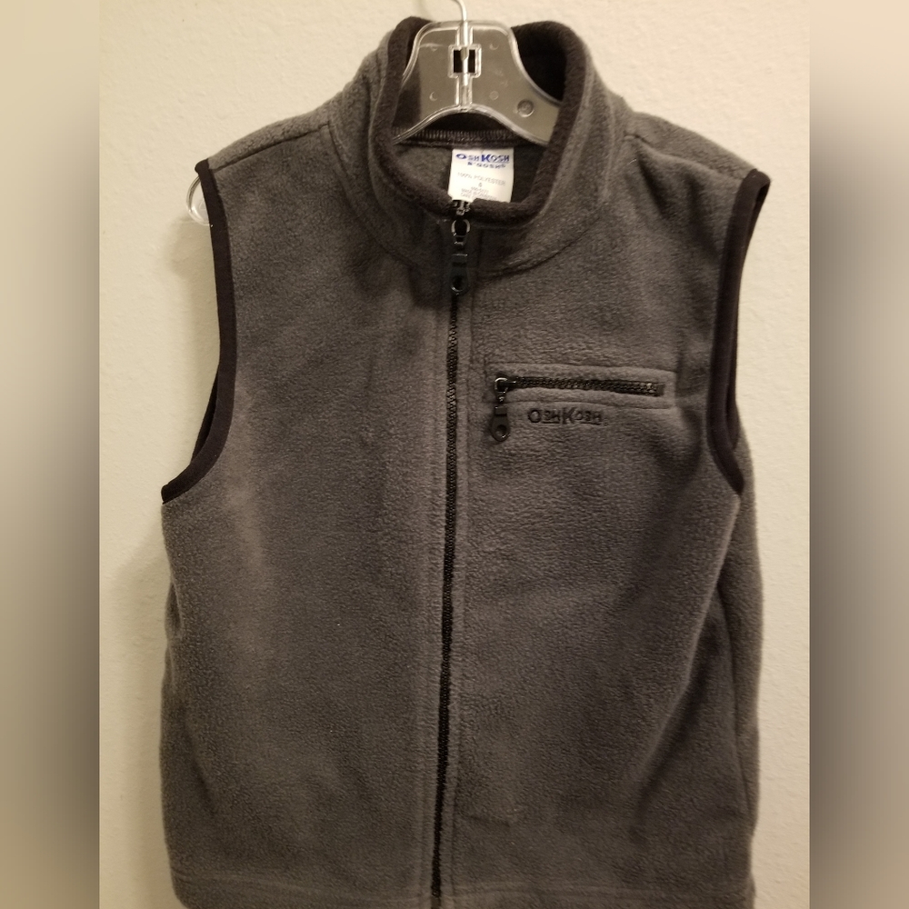 Osh kosh sweater vest size 6